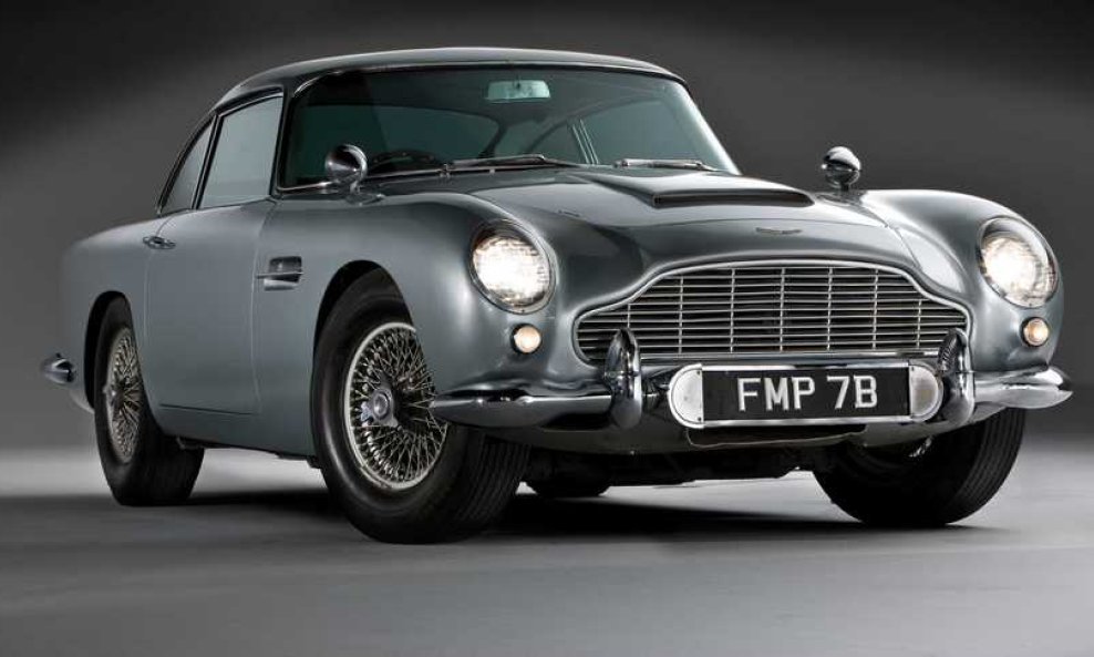 Aston Martin James Bond