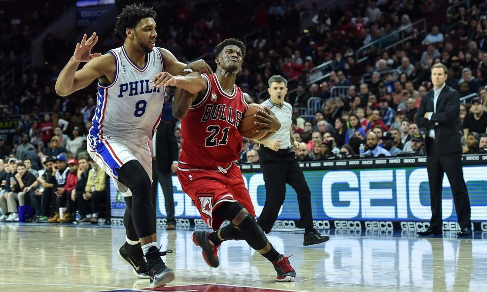 Jimmy Butler i Jahlil Okafor