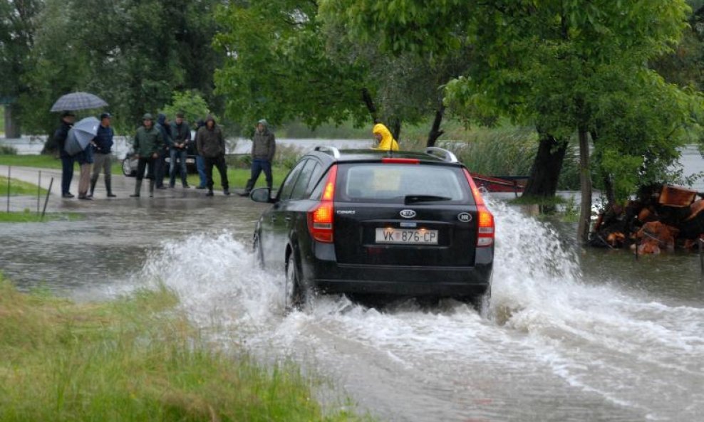 POPLAVE BOSUT VINKOVCI