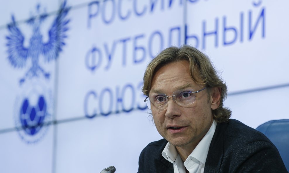 Ruski izbornik Valerij Karpin
