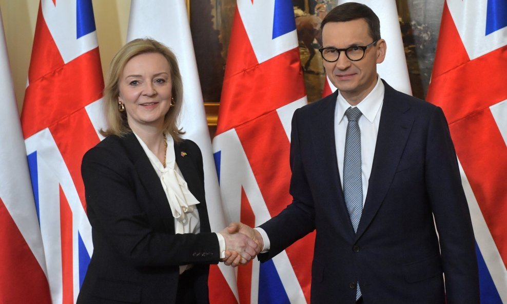 Liz Truss u Varšavi s poljskim premijerom Mateuszom Morawieckim