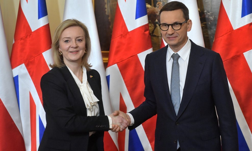 Liz Truss u Varšavi s poljskim premijerom Mateuszom Morawieckim