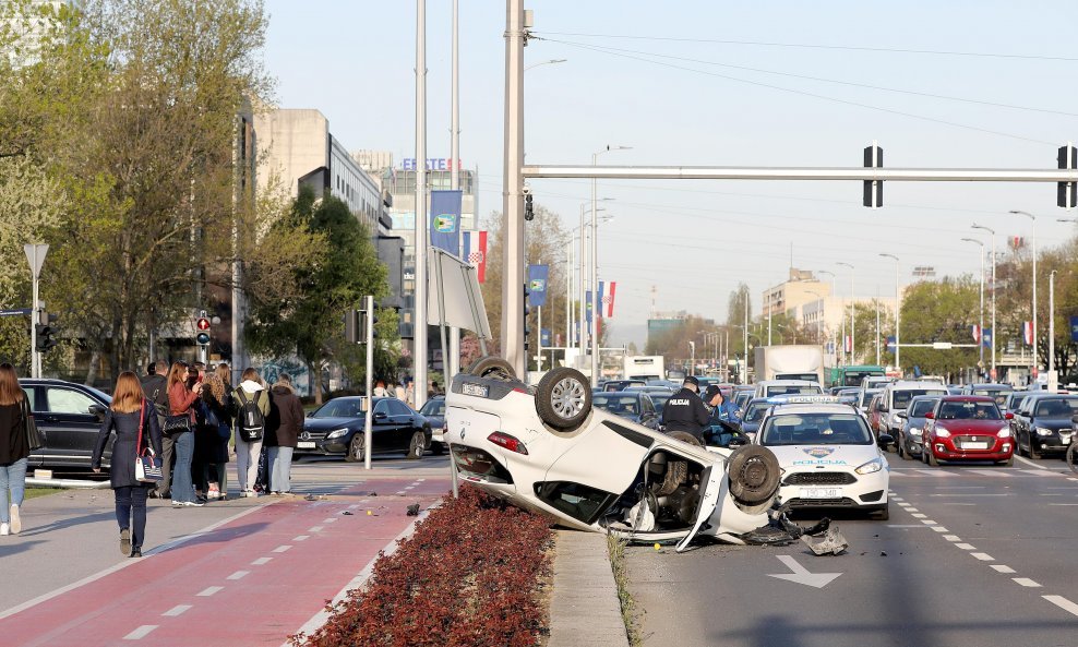 Prometna nesreća u Vukovarskoj ulici u Zagrebu