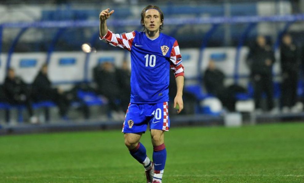 luka modrić 2010 hrvatska-malta