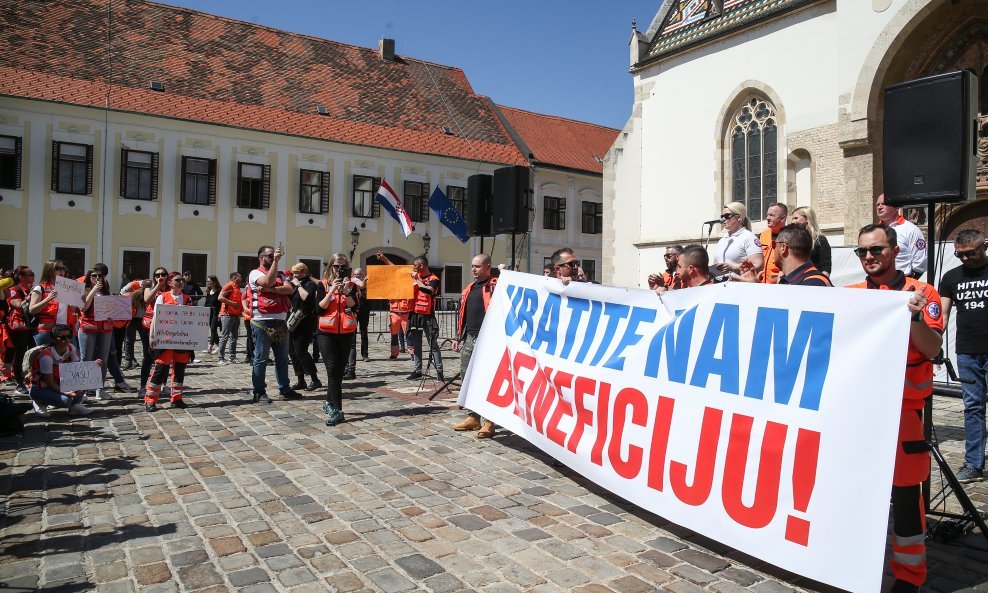 Prosvjed djelatnika Hitne medicinske pomoći