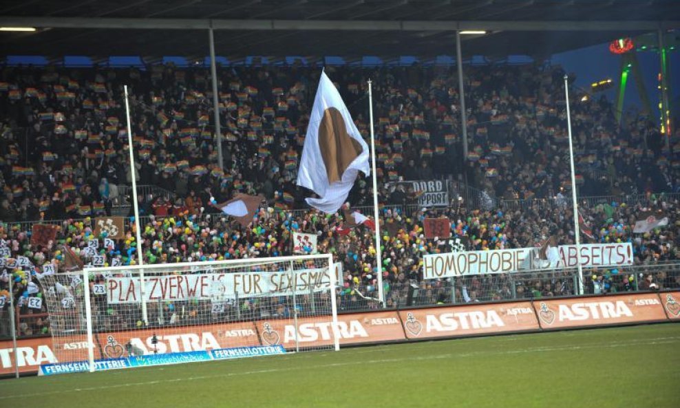 St. Pauli navijači koreografija