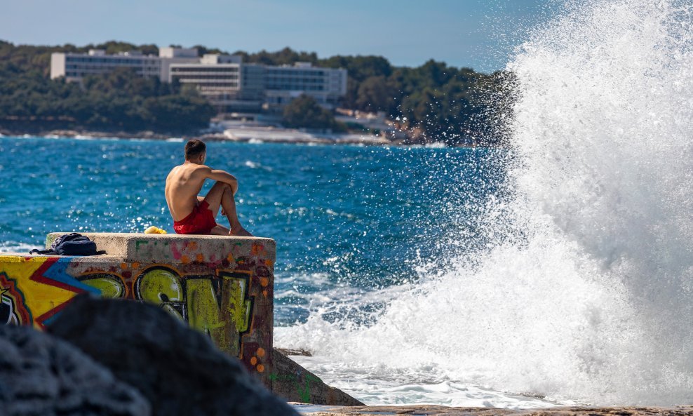 Plaža Lungo Mare - ilustracija