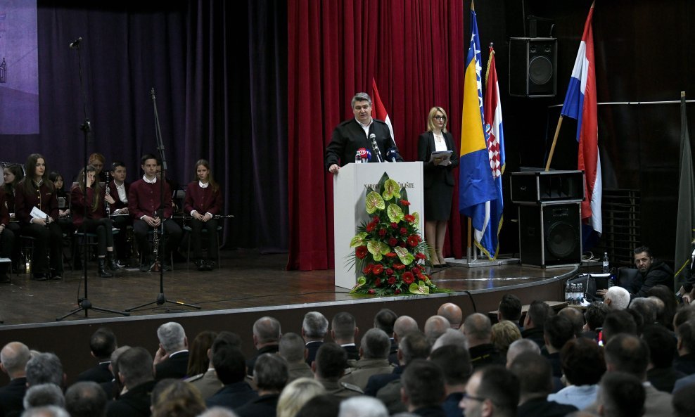 Zoran Milanović na svečanoj sjednici Gradskog vijeća Livna