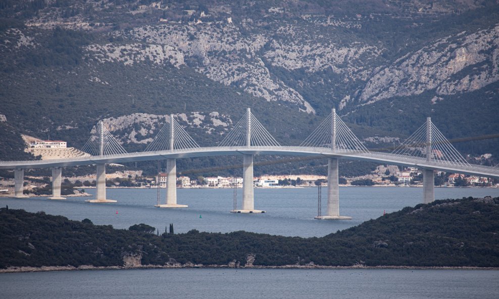 Pelješki most