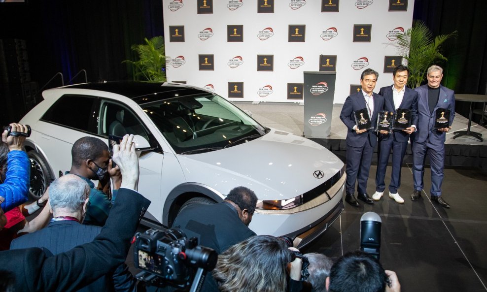 Hyundai IONIQ 5 osvojio trostruku krunu, uključujući nagradu za Svjetski automobil godine 2022.