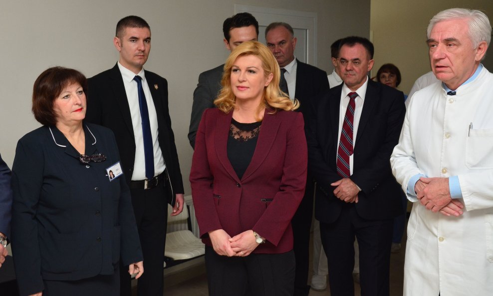 Predsjednica Grabar Kitarović posjetila je požešku bolnicu