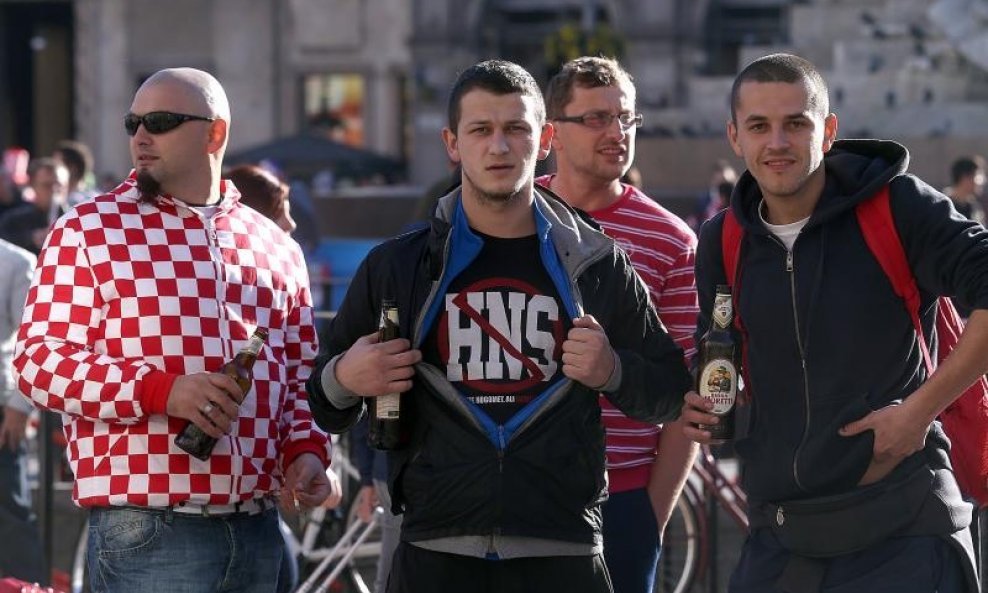 Hrvatski navijači u Milanu(7)