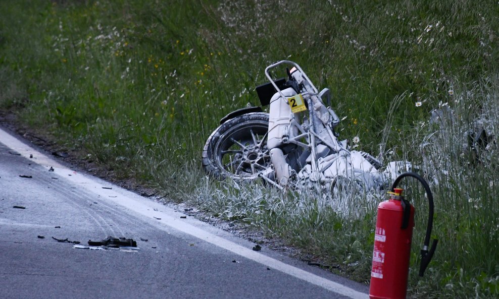 Pogibija motociklista kod Petrinje