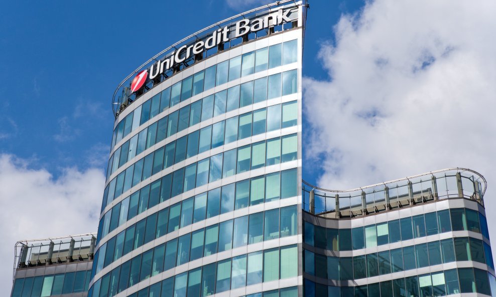 UniCredit