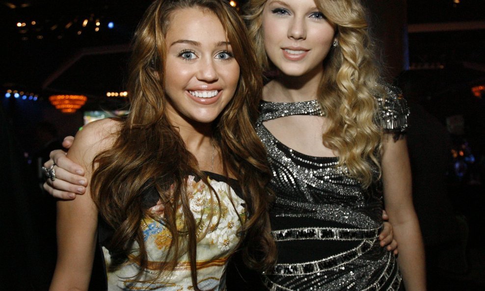 Miley Cyrus i Taylor Swift