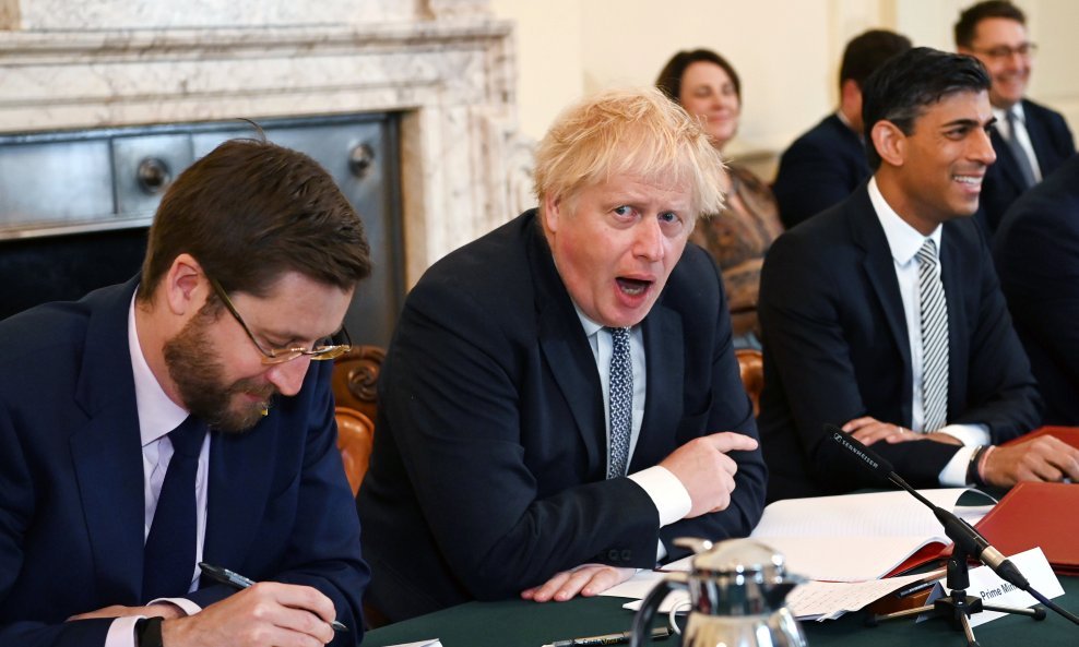 Boris Johson na sastanku svog kabineta u Downing Streetu na kojem se razgovaralo o tzv. Partygate optužbama
