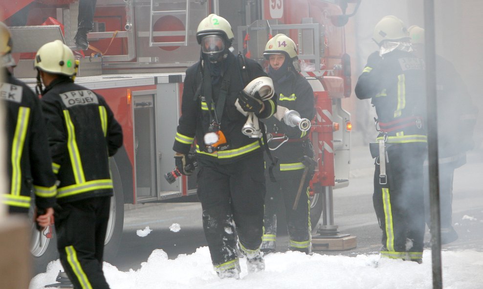 vatrogasci robna kuća Doma požar