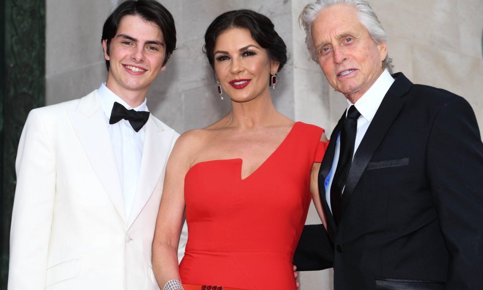 Catherine Zeta Jones i Michael Douglas sa sinom Dylanom