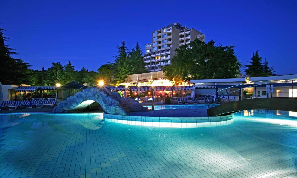 Valamar Diamant exterior 1