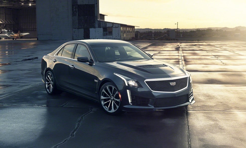 2016-cadillac-cts-v_100494786_h