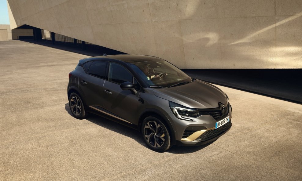 Renault CAPTUR E-Tech engineered