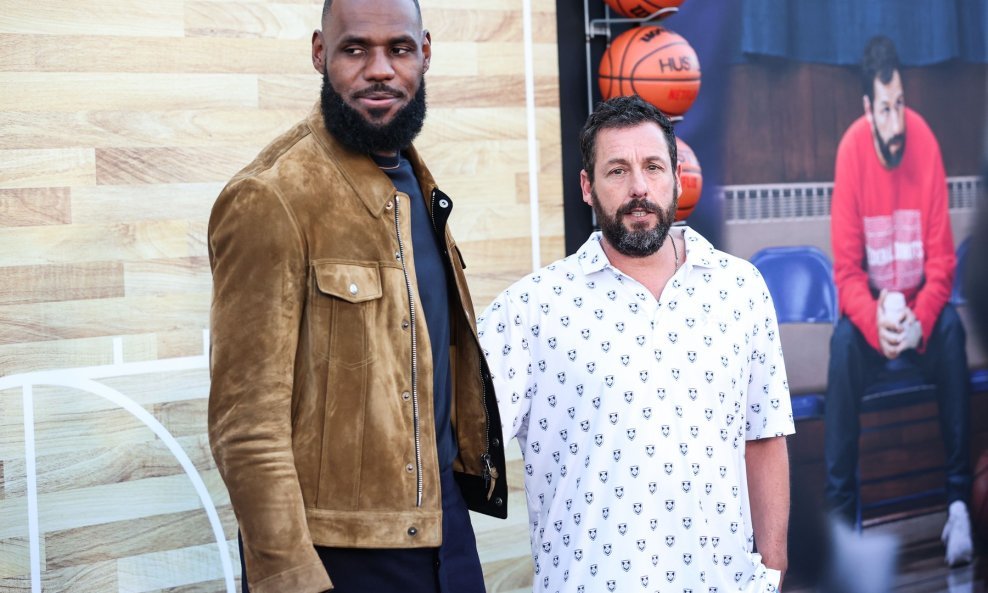 LeBron James i Adam Sandler