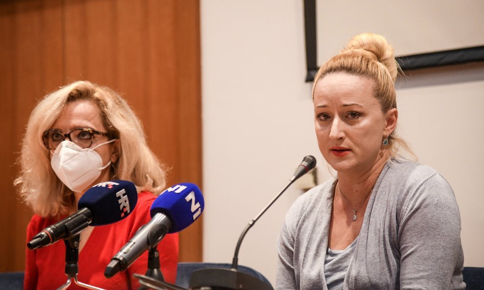 Ivana Šmit, predsjednica HUBOL-a (desno)