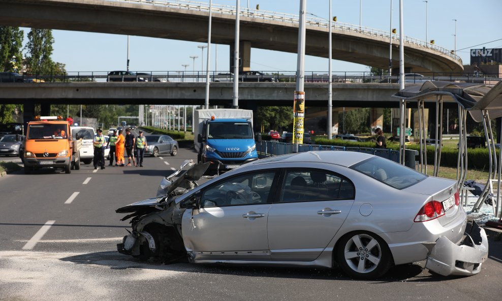 Prometna nesreća u Aveniji Marina Držića u Zagrebu