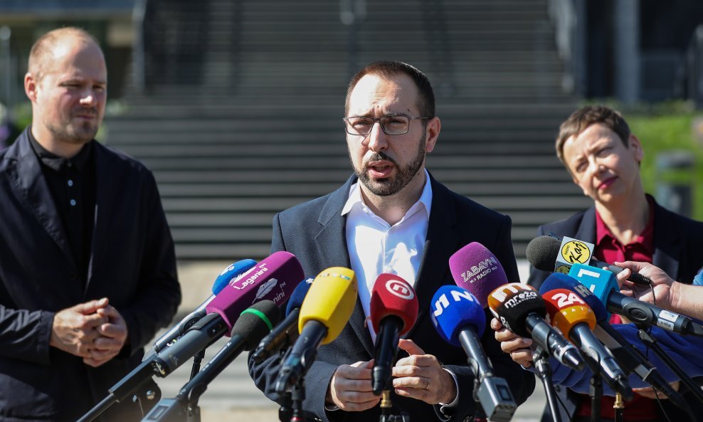 Luka Korlaet, Tomislav Tomašević i Danijela Dolenec