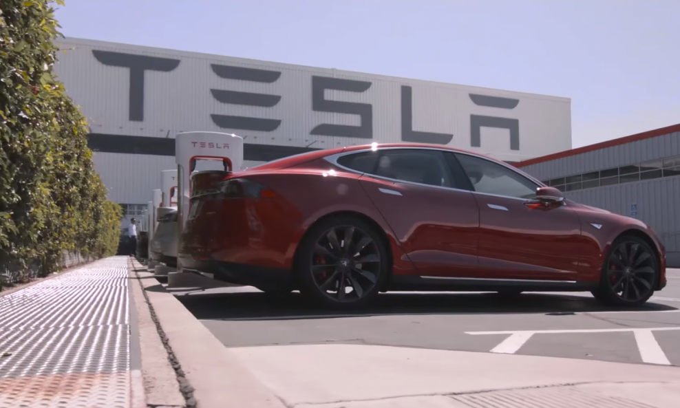 90 second tour around the Tesla Factory