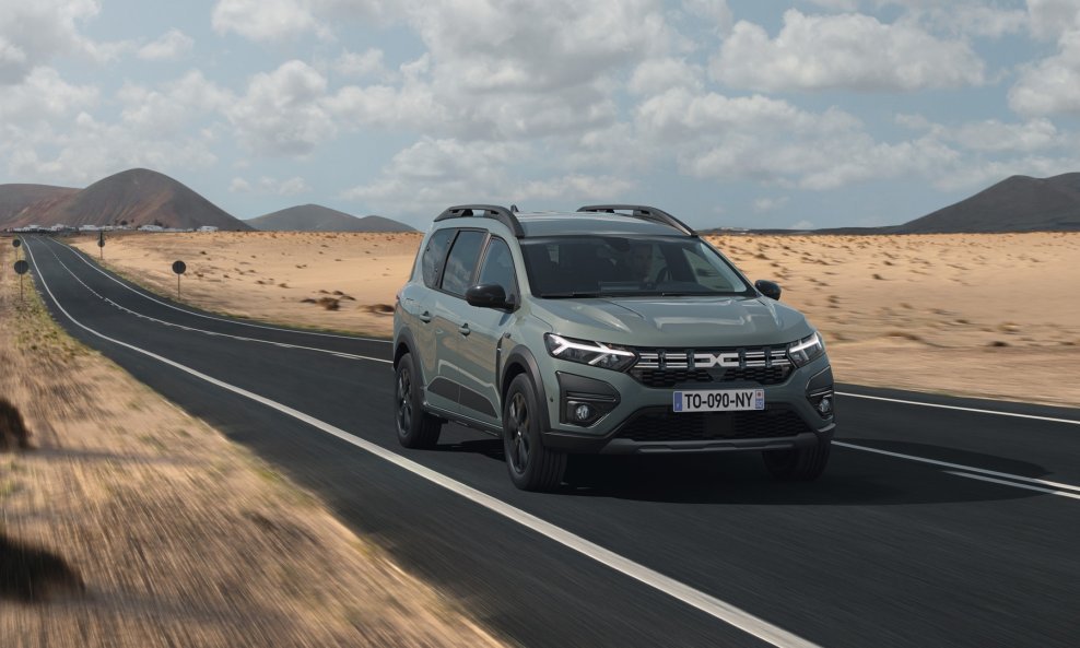 Dacia Jogger će dobiti prvi hibridni motor Dacije - Hybrid 140