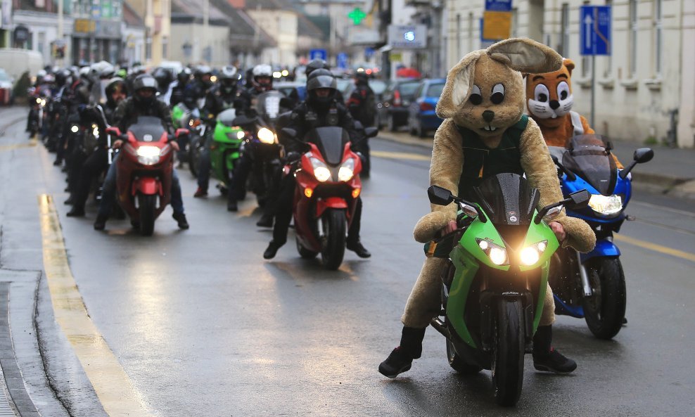 Osijek Trg Ante Starčevića motozeke