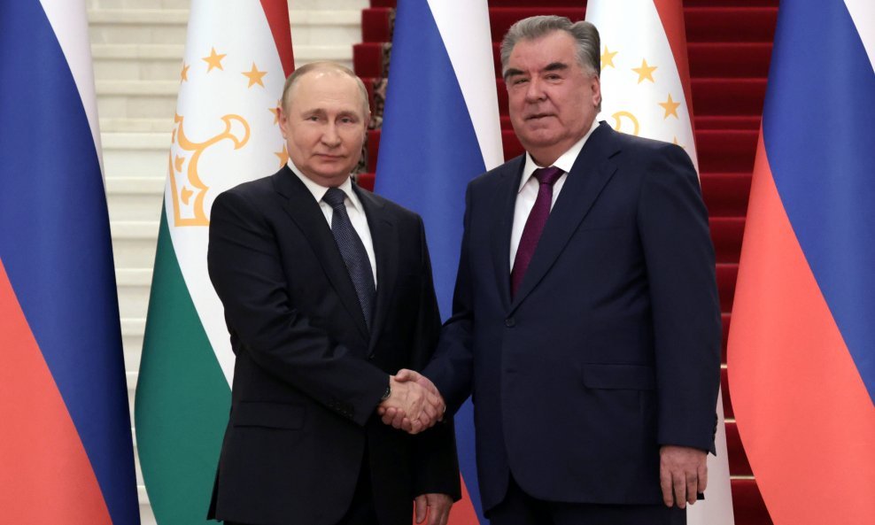 Vladimir Putin i predsjednik Tadžikistana Emomali Rahmon