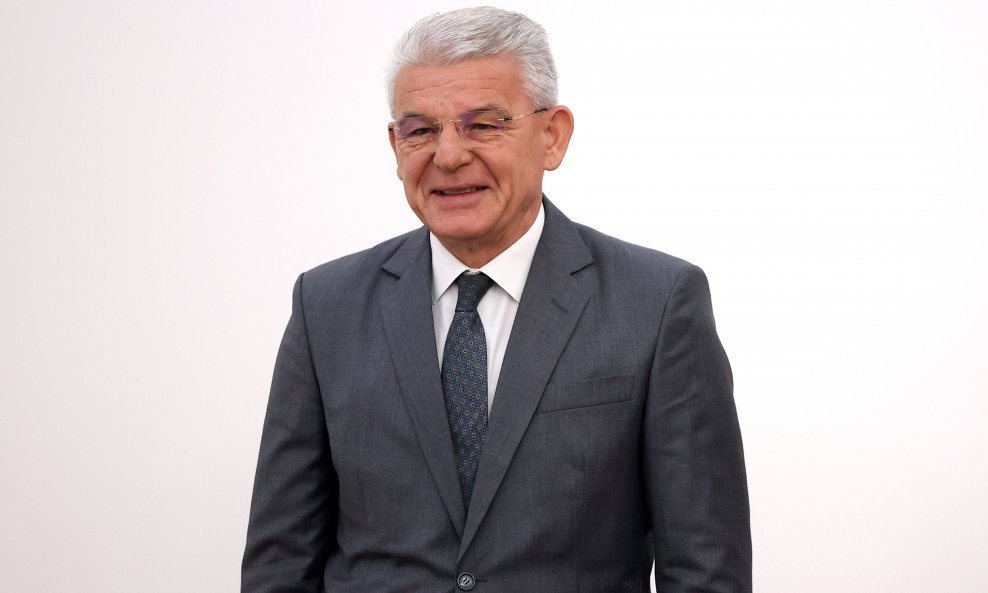 Šefik Džaferović
