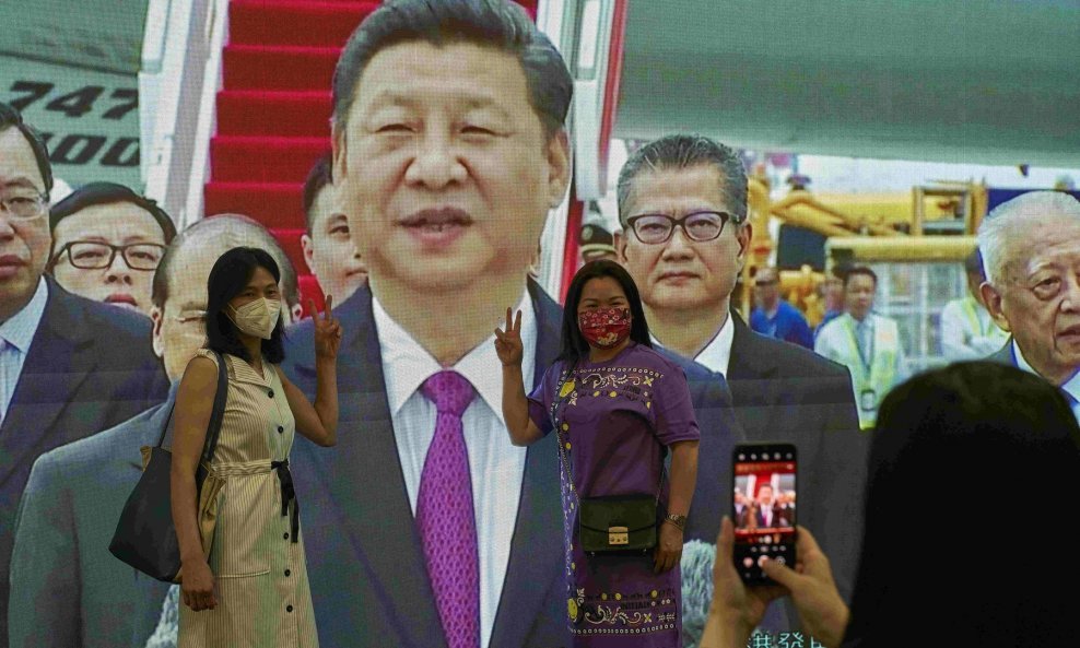 Pripreme za dolazak Xi Jinpinga u Hong Kong