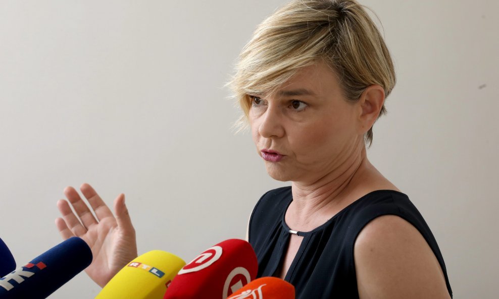Sandra Benčić na sastanku oporbe i HDZ-a
