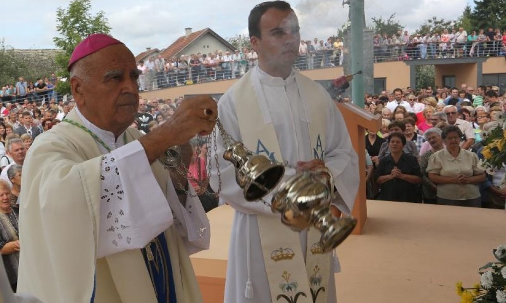 Aljmaš,proslava Velike Gospe (1)