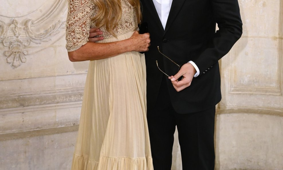 Elle Macpherson i Arpad Flynn Alexander Busson