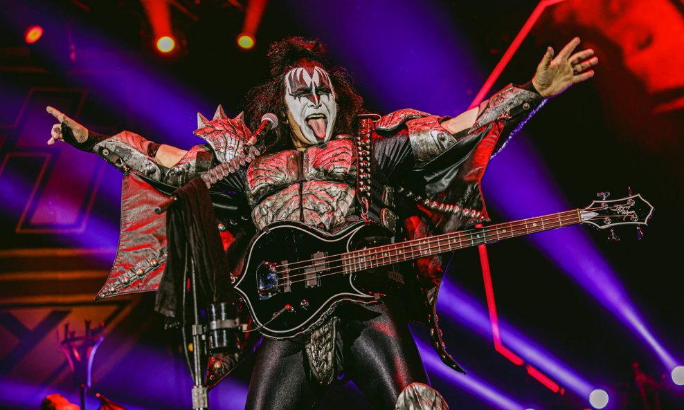 Gene Simmons, osobni izaslanik demona ili hodajuća cirkuska točka