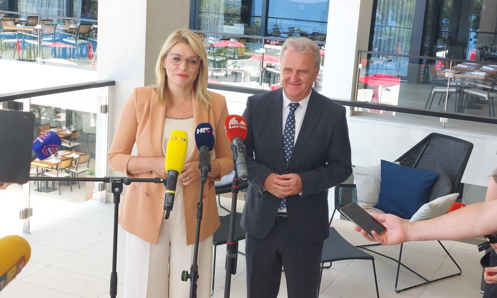 Ministrica turizma Nikolina Brnjac i direktor HUT-a Veljko Ostojić