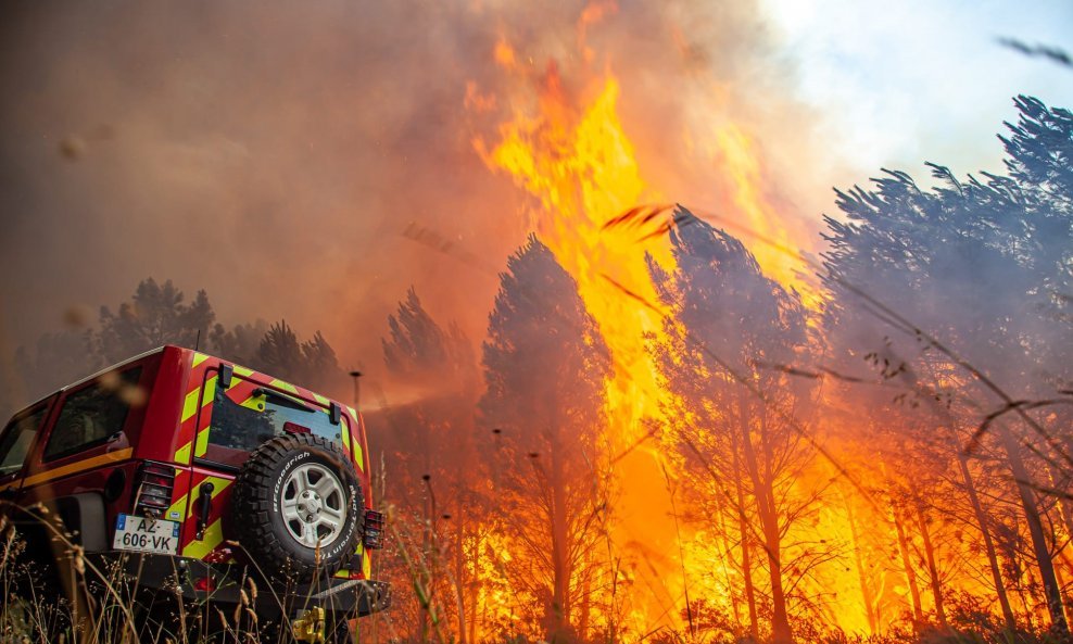 Šumski požar u Landirasu, Francuska