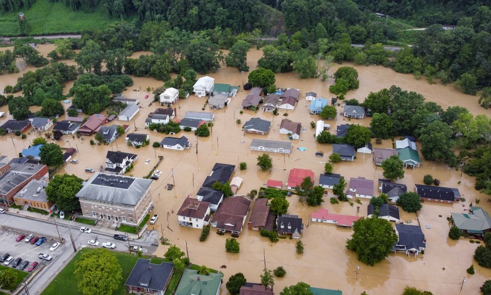 Neka mjesta u Kentuckyju su gotovo potpuno potopljena