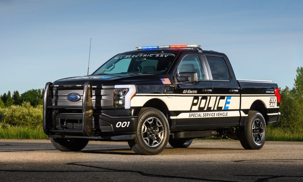Potpuno električnim policijskim pickupom Ford F-150 Lightning Pro SSV će se američka policija lakše nositi sa svojim zadacima