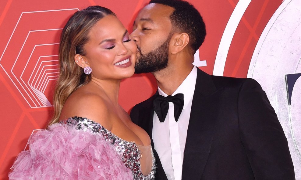 Chrissy Teigen i John Legend