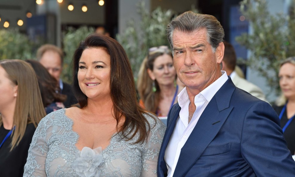 Keely Shaye Smith i Pierce Brosnan