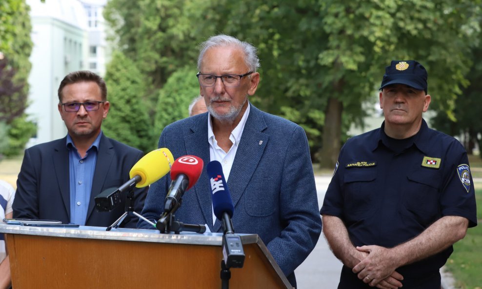 Davor Božinović na konferenciji za novinare o prometnoj nesreću u Varaždinu