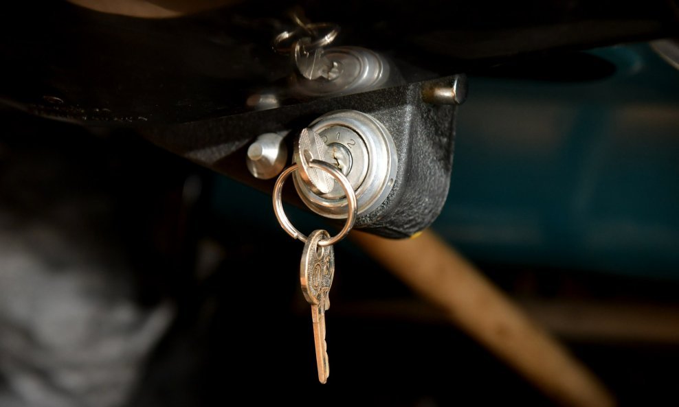 Odzvonilo je dakle fizičkim ključevima u automobilima: Škoda 100 MB