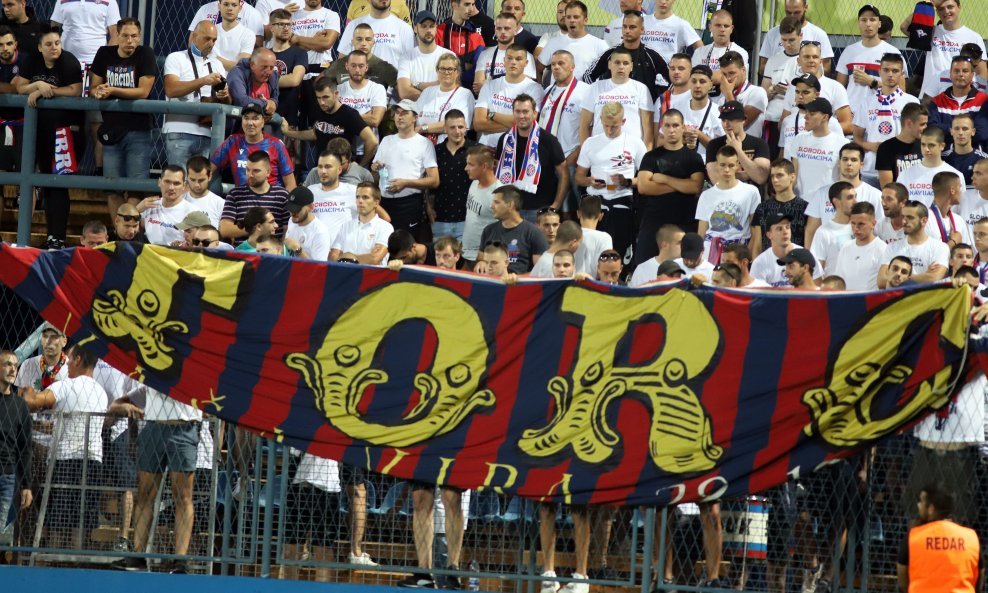 Torcida na utakmici Varaždin - Hajduk