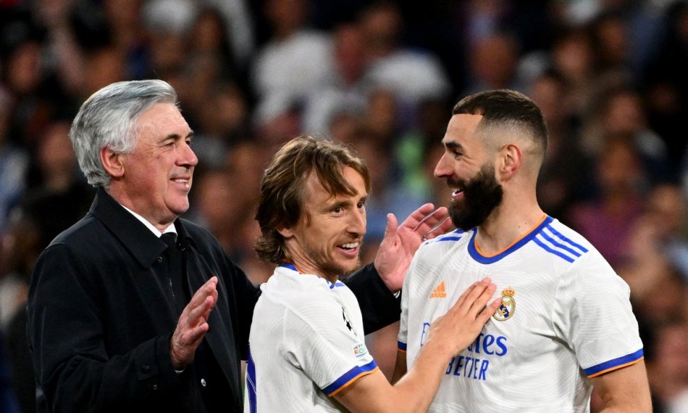 Carlo Ancelotti Luka Modrić Karim Benzema Real Madrid