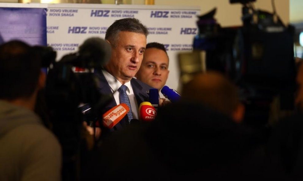 Tomislav Karamarko dao izjavu za medije nakon sjednice predsjedništva HDZ-a (1)